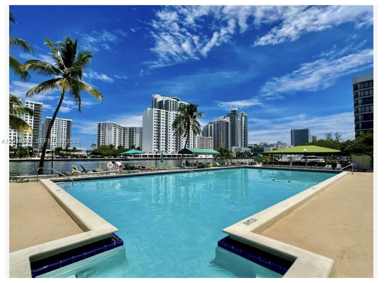 OCEANVIEW PARK CONDO · #106 in Hallandale Beach - Photo 3