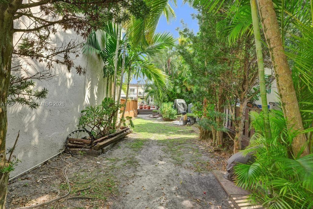 LAKEVIEW TOWNHOUSES CONDO · #77 in North Miami Beach - Photo 28