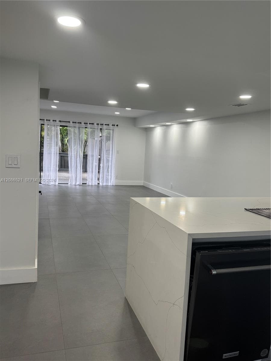 LAKEVIEW TOWNHOUSES CONDO · #77 in North Miami Beach - Photo 35