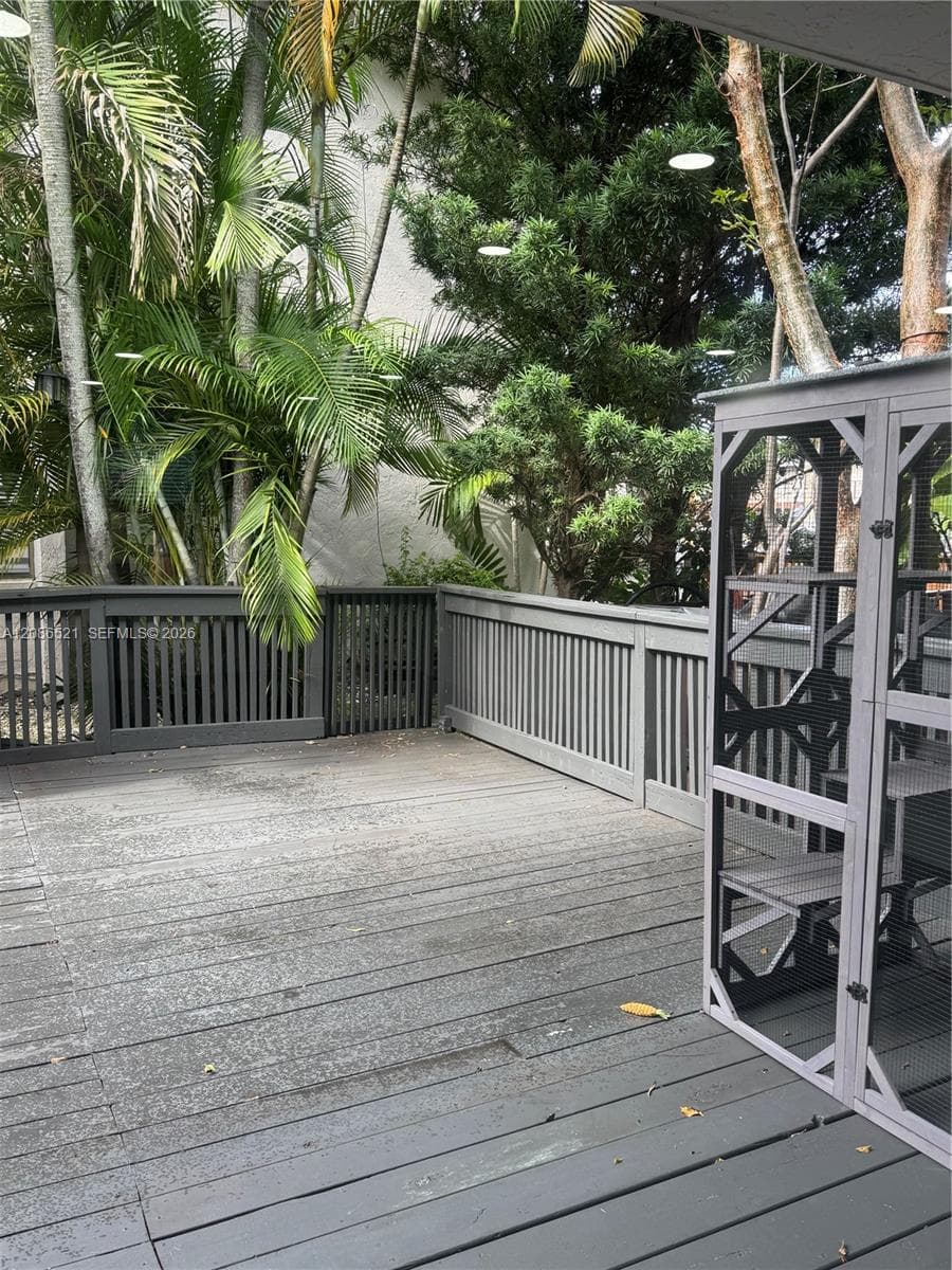 LAKEVIEW TOWNHOUSES CONDO · #77 in North Miami Beach - Photo 39