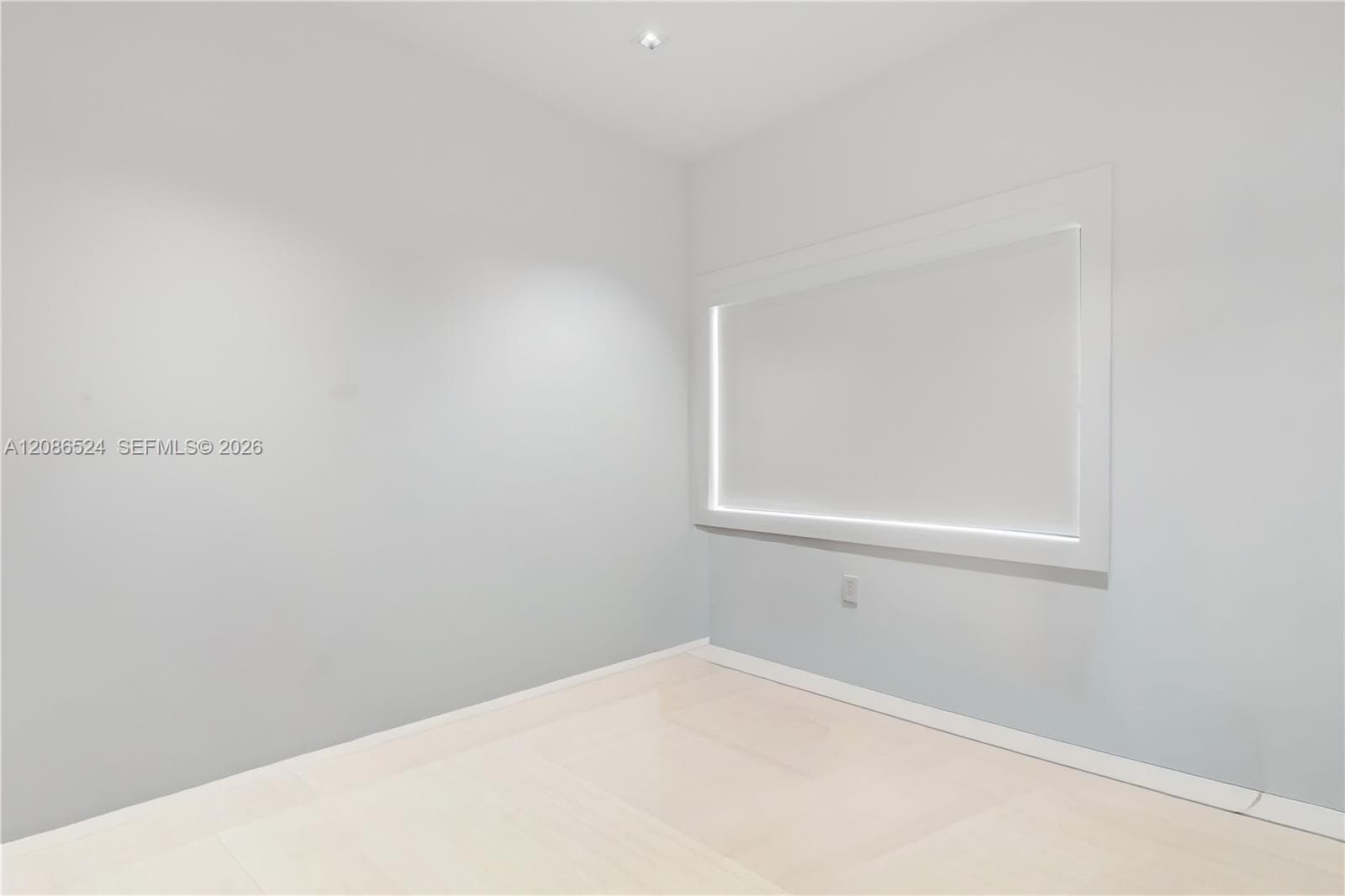 415 Holiday Dr photo 49