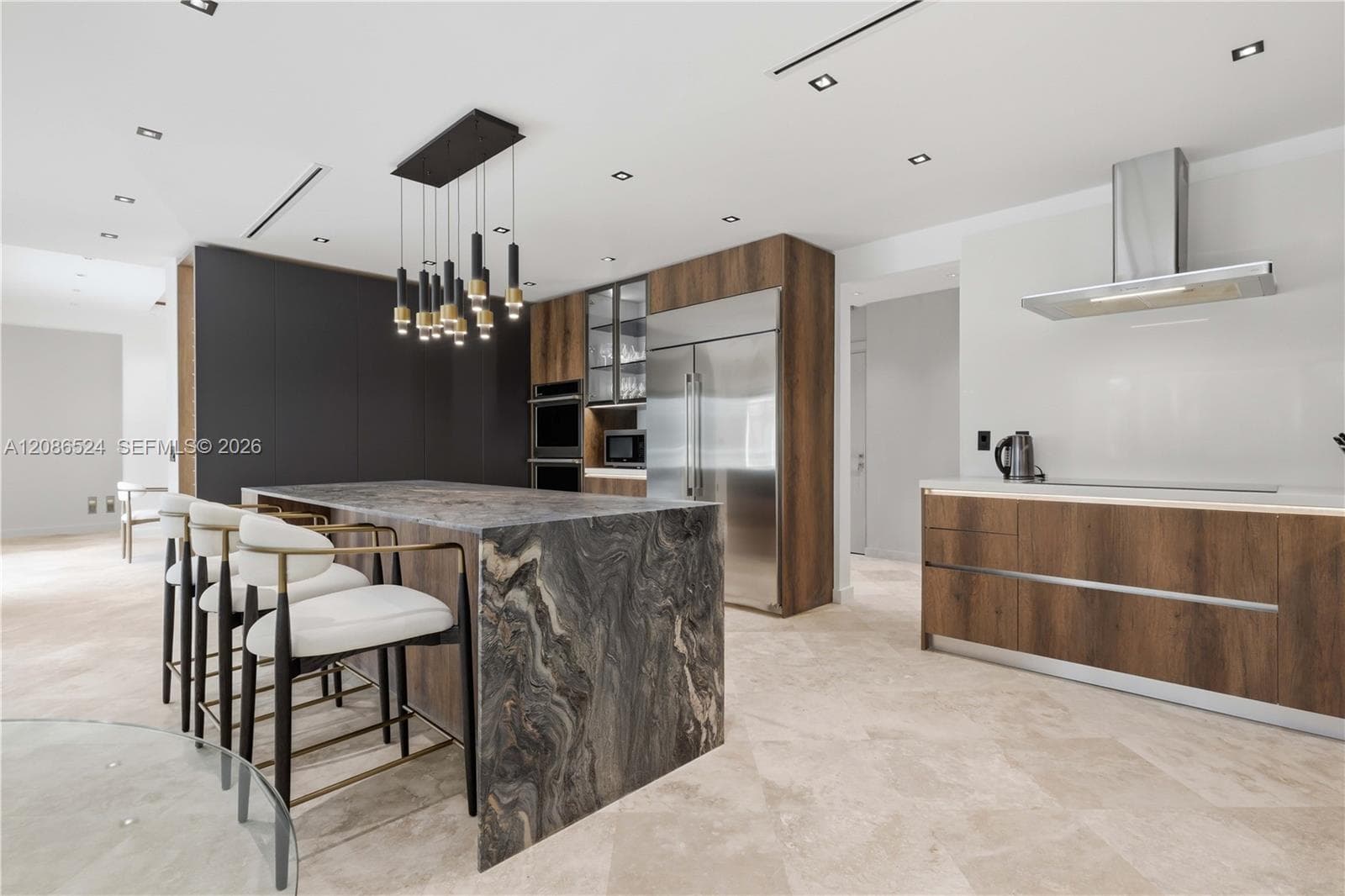 415 Holiday Dr photo 33