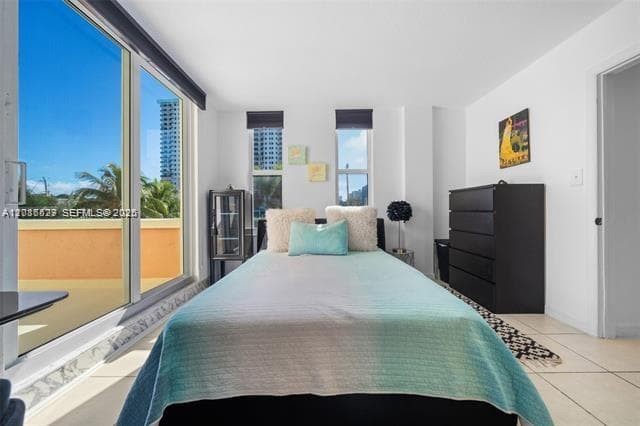 VALIANT HOUSE CONDO · #207 in Hollywood - Photo 12