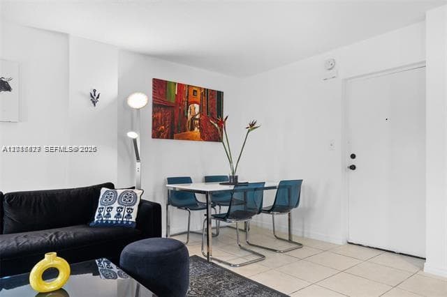VALIANT HOUSE CONDO · #207 in Hollywood - Photo 3