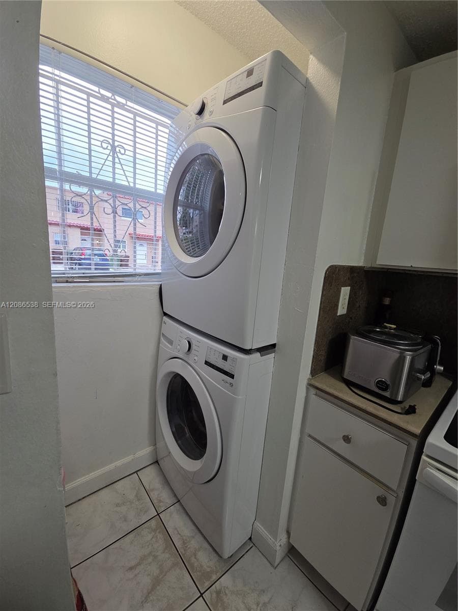 Villa 56 · #401 in Hialeah - Photo 2