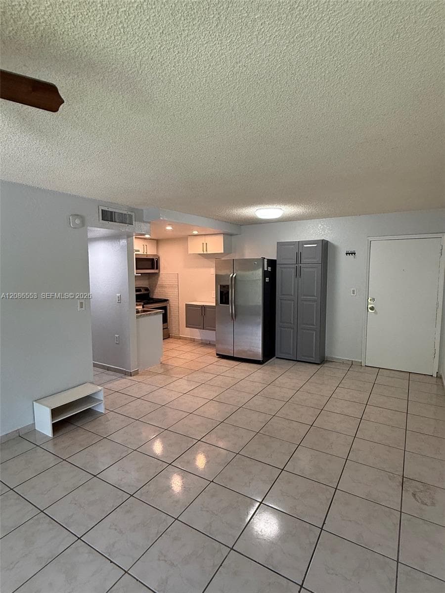 LAS ESTRELLAS CONDO · #405 in Hialeah - Photo 22