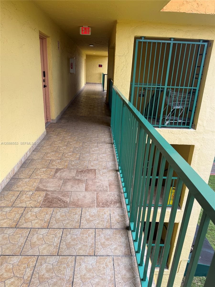 LAS ESTRELLAS CONDO · #405 in Hialeah - Photo 5