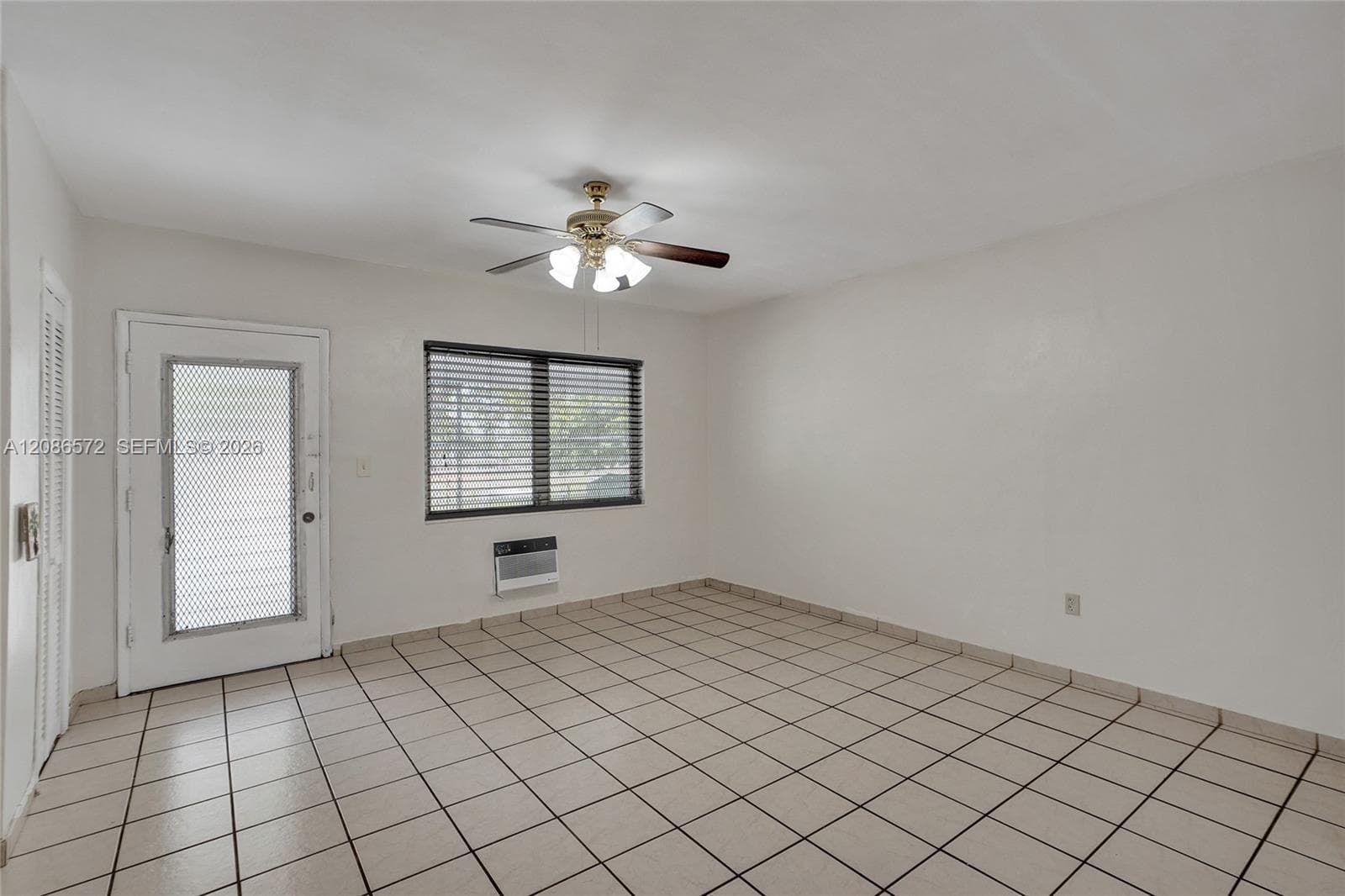 BLUE SKY CONDO · #15B in Miami Beach - Photo 5