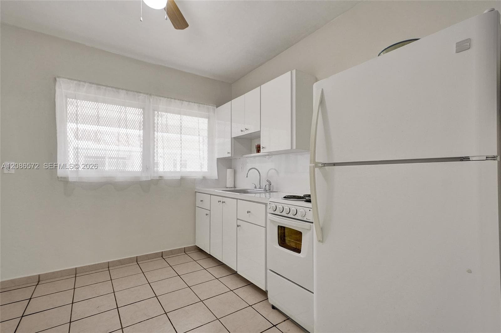 BLUE SKY CONDO · #15B in Miami Beach - Photo 15