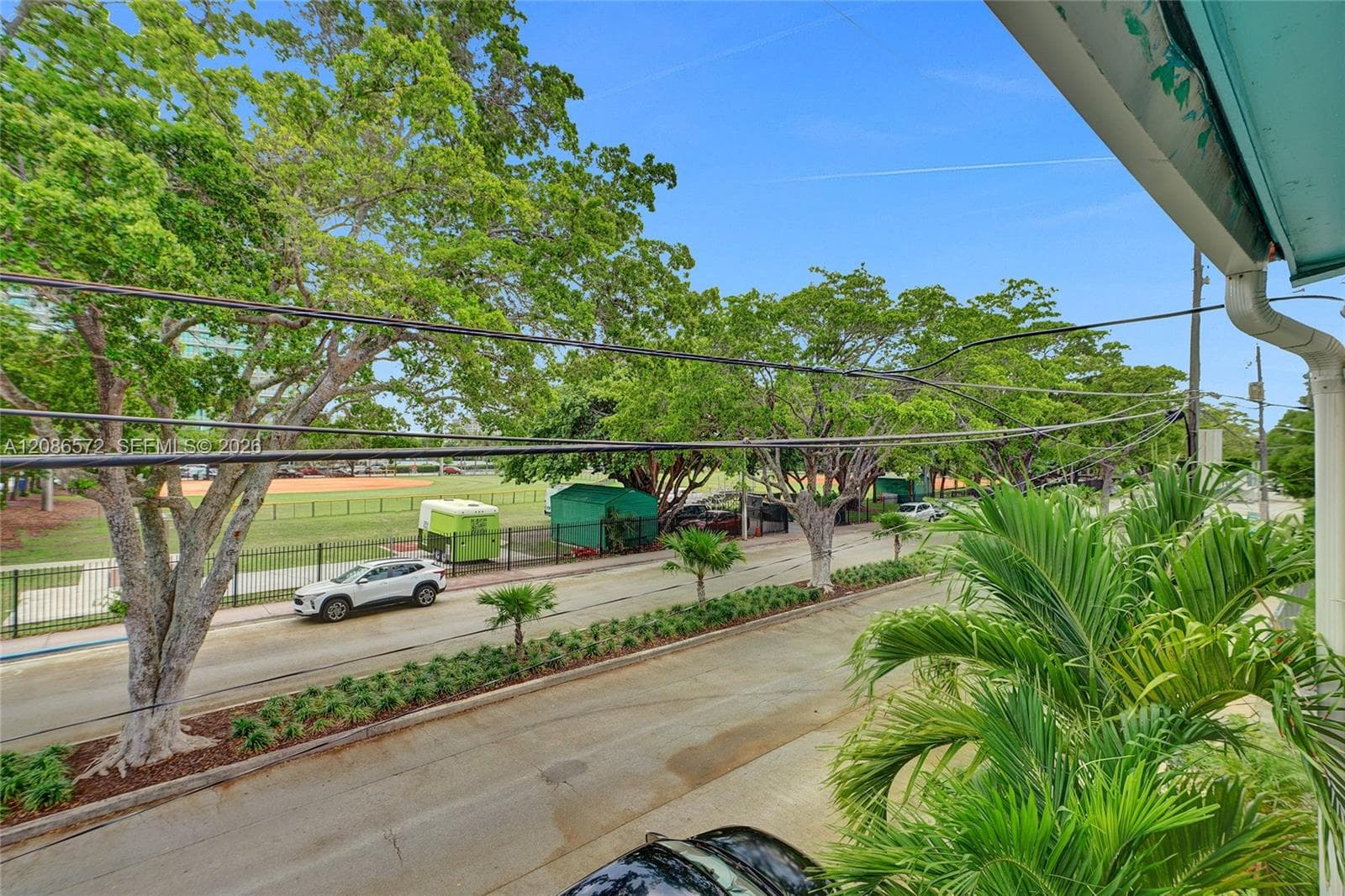 BLUE SKY CONDO · #15B in Miami Beach - Photo 4
