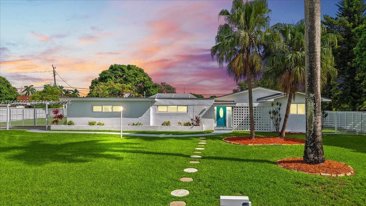 11125 SW 173rd Ter photo 1