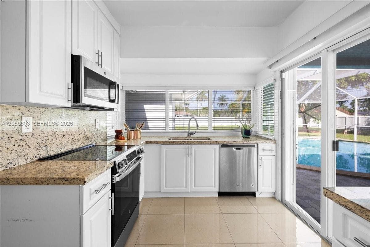 11125 SW 173rd Ter photo 10
