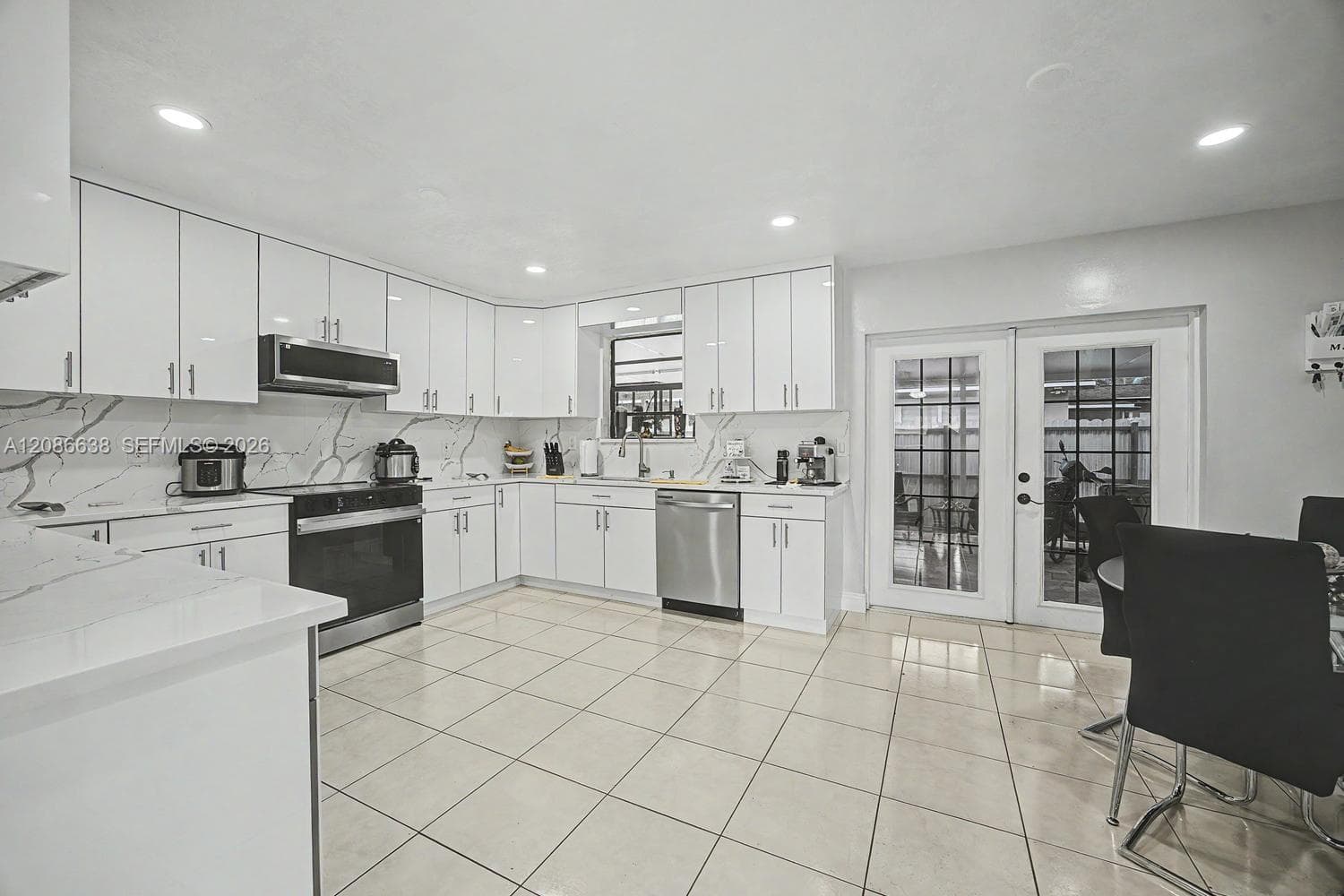 17330 SW 302nd St photo 7