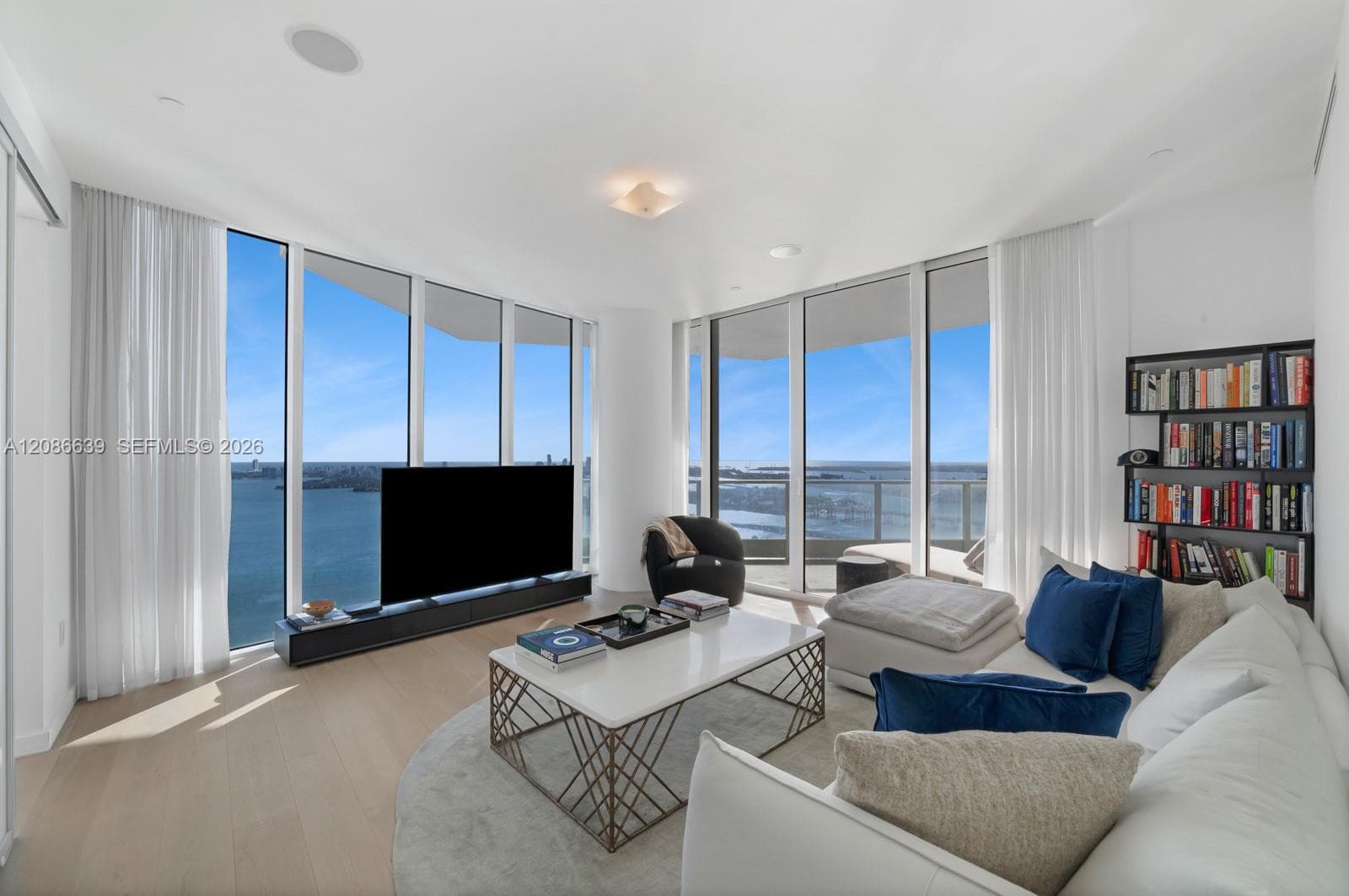 Paramount on the Bay · #PH4302 in Miami - Photo 26
