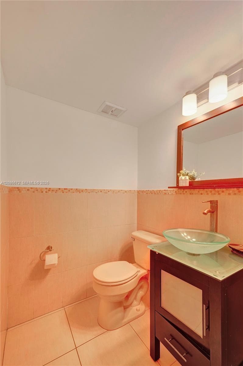 LINCOLN PALACE CONDO · #303 in Miami Beach - Photo 22