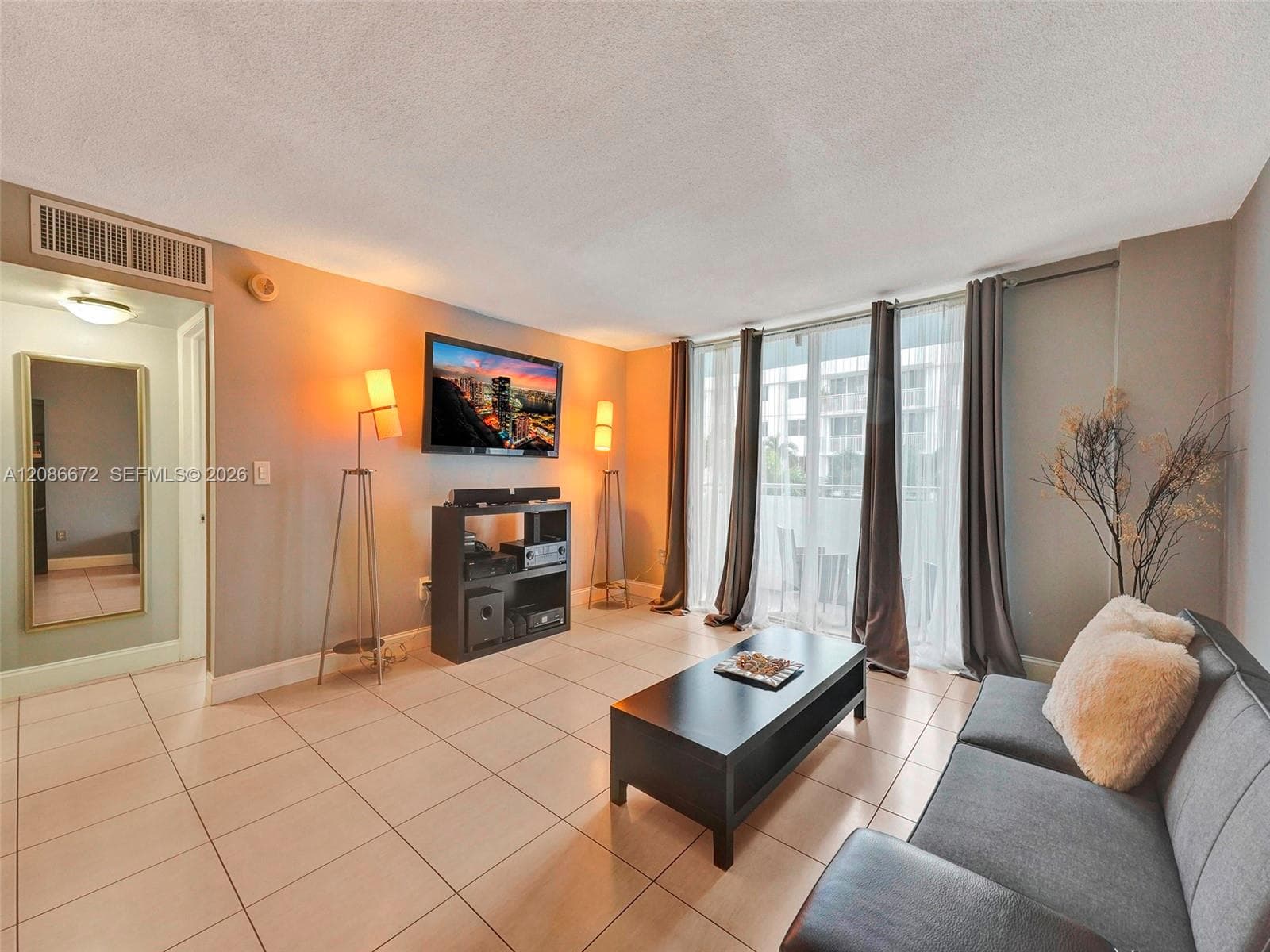 LINCOLN PALACE CONDO · #303 in Miami Beach - Photo 4