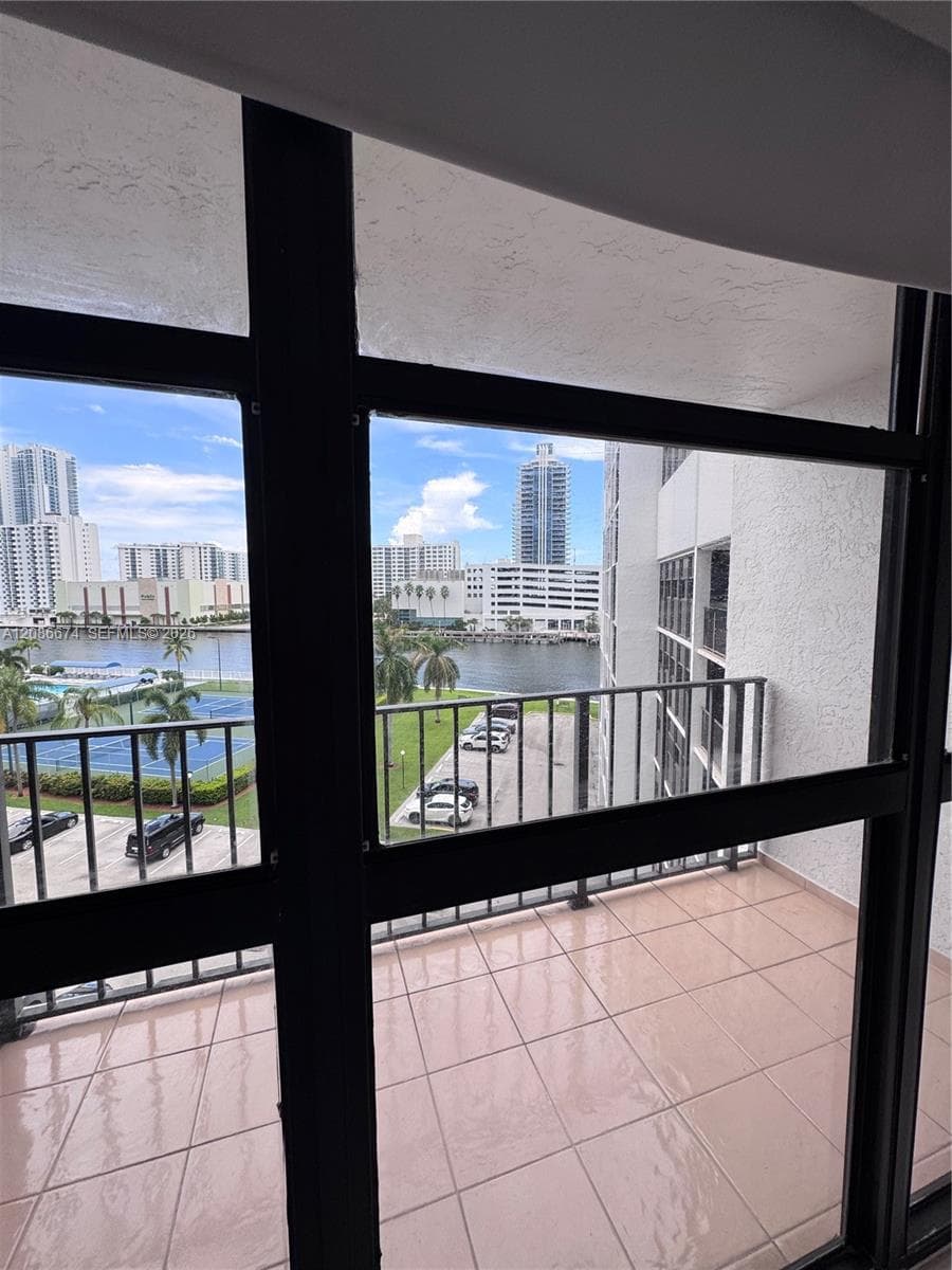 Ocean View East · #602 in Hallandale Beach - Photo 15