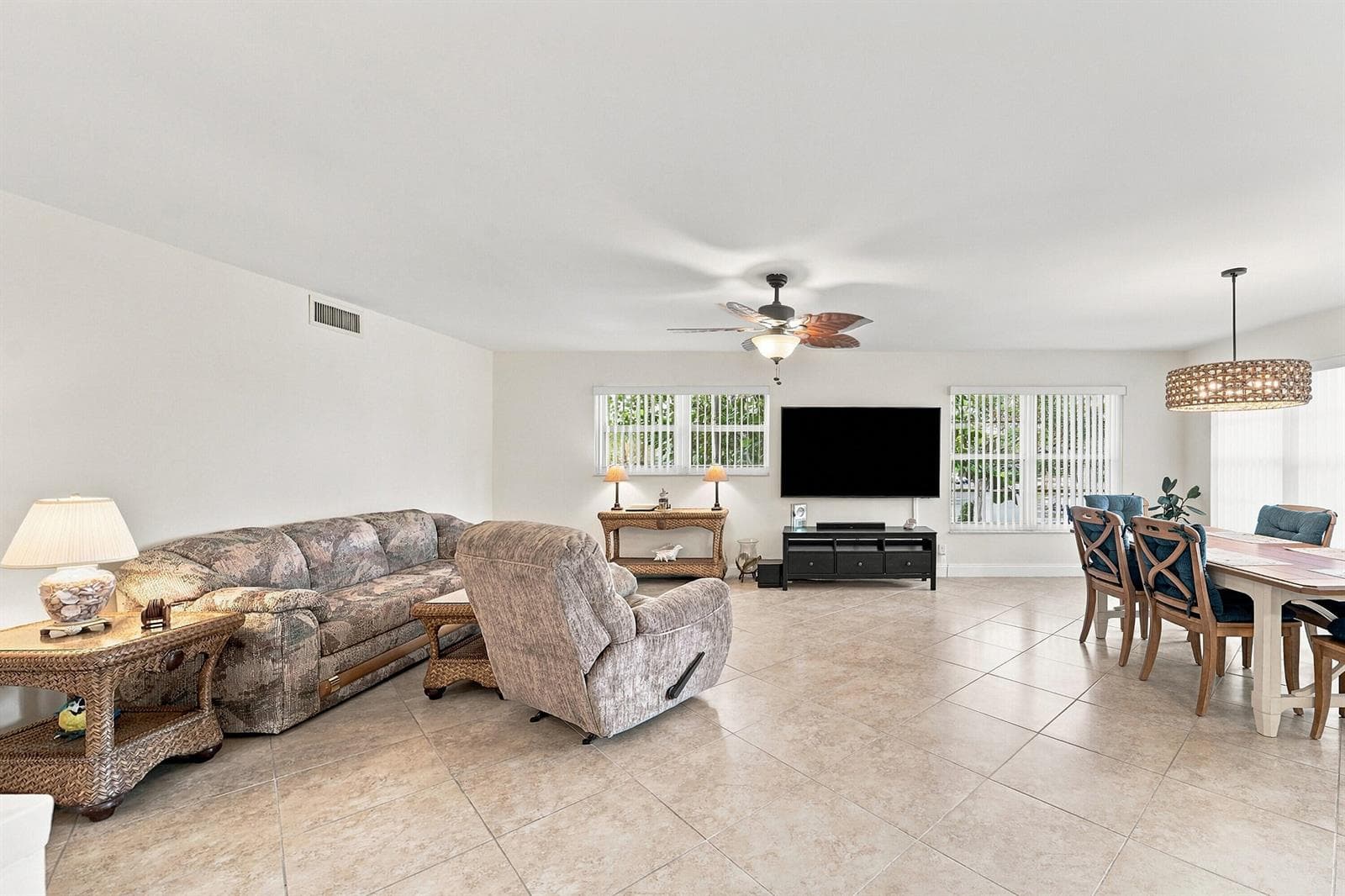 01_living room
