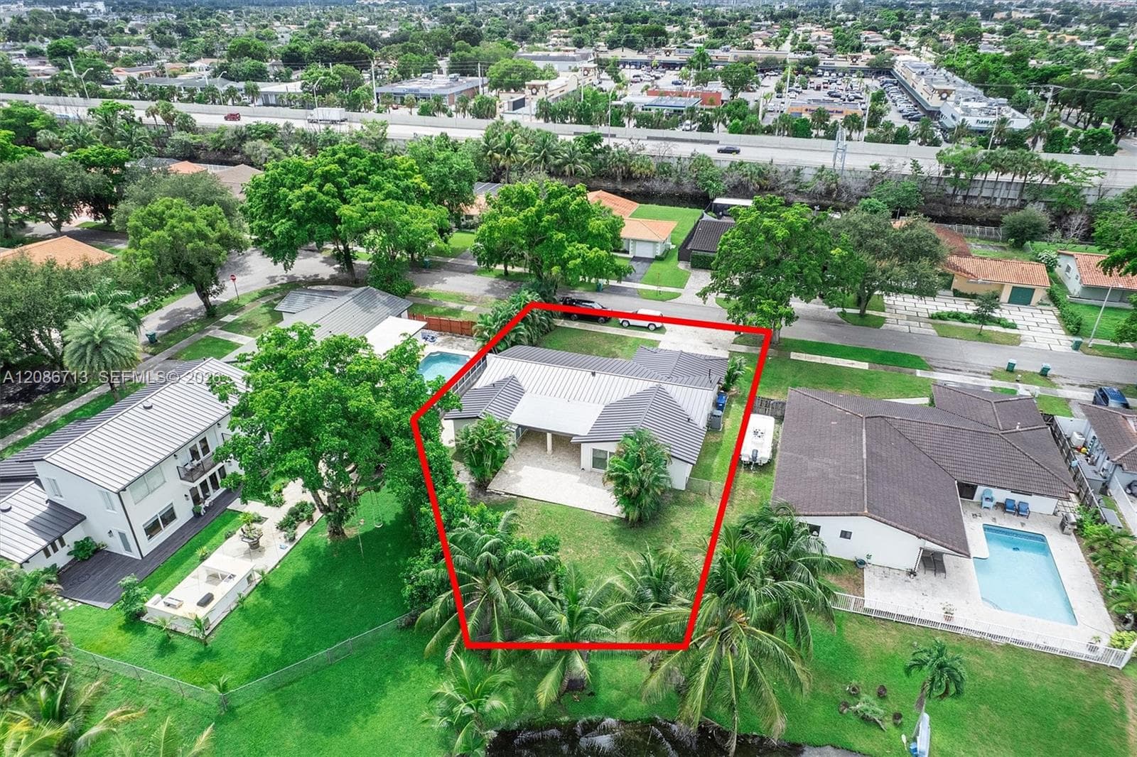 7111 Bamboo St photo 34