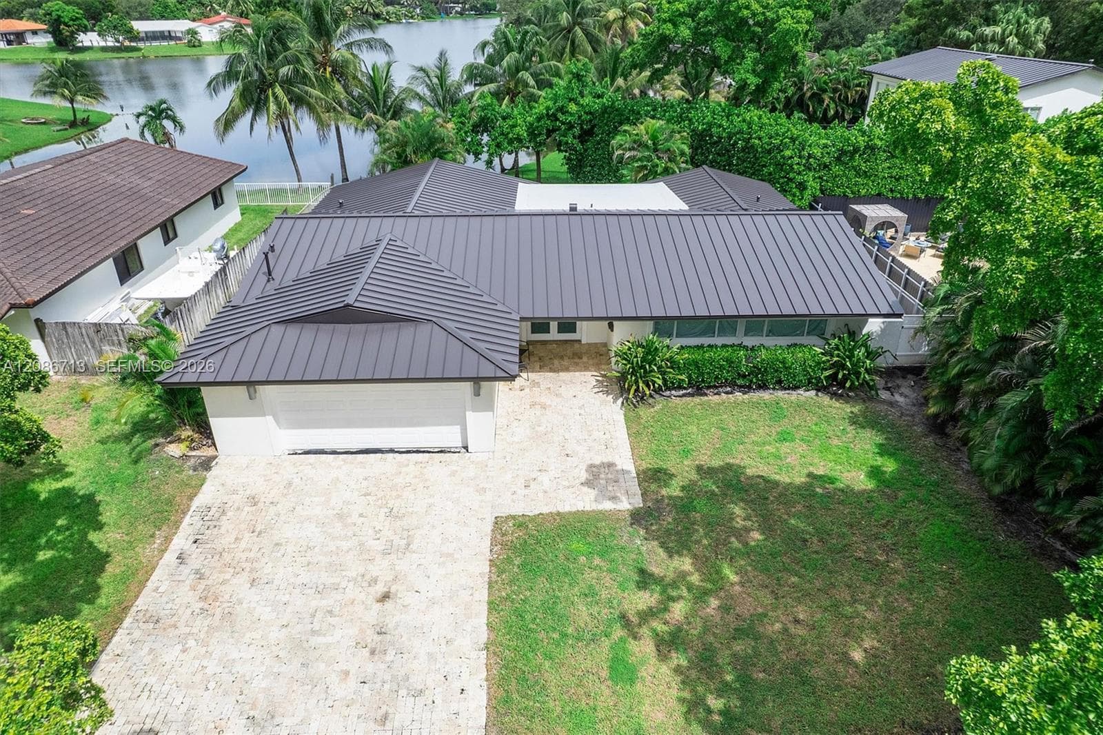 7111 Bamboo St photo 31
