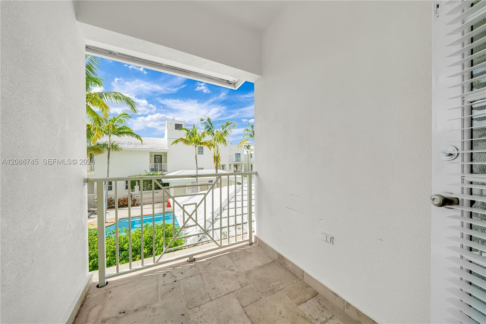 1035 SW 9th Ct #N photo 38