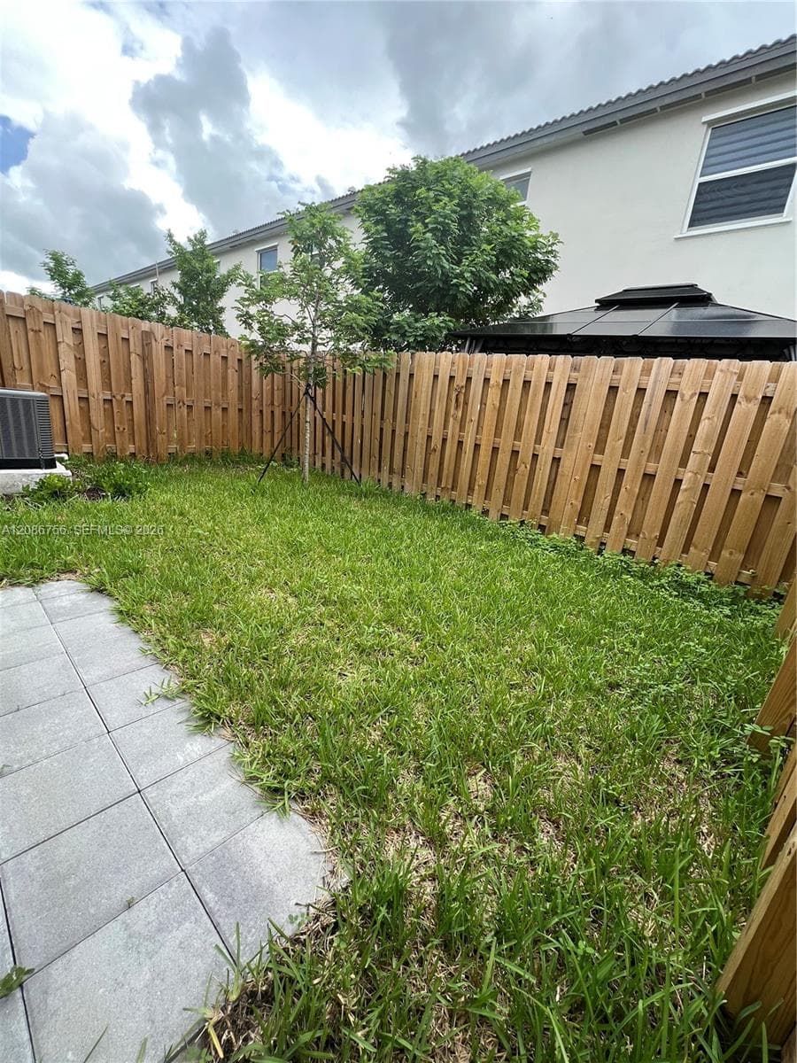 2634 SE 10th St #2634 photo 16