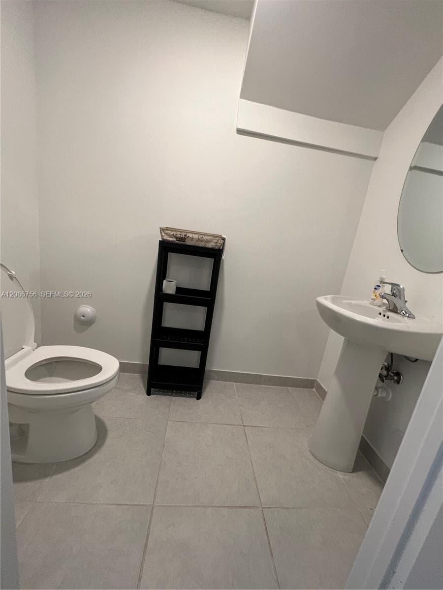 2634 SE 10th St #2634 photo 5