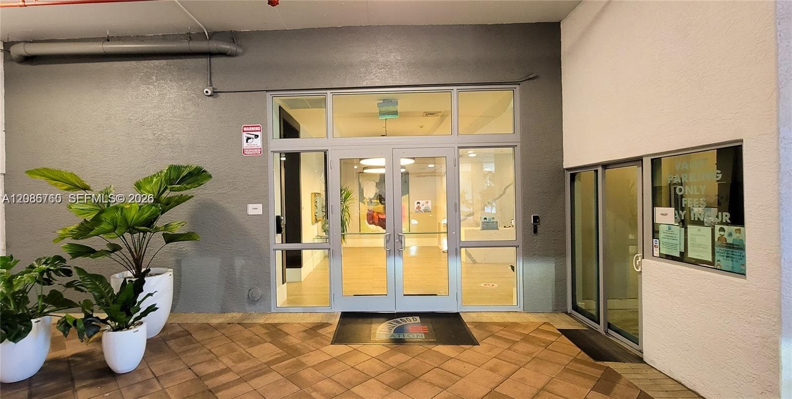 140 South Dixie Hwy · #810 in Hollywood - Photo 2