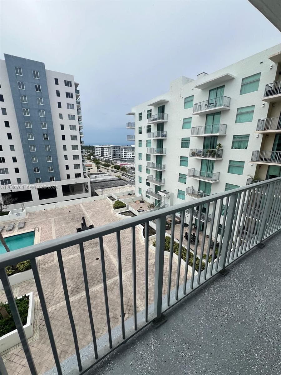 140 South Dixie Hwy · #810 in Hollywood - Photo 44