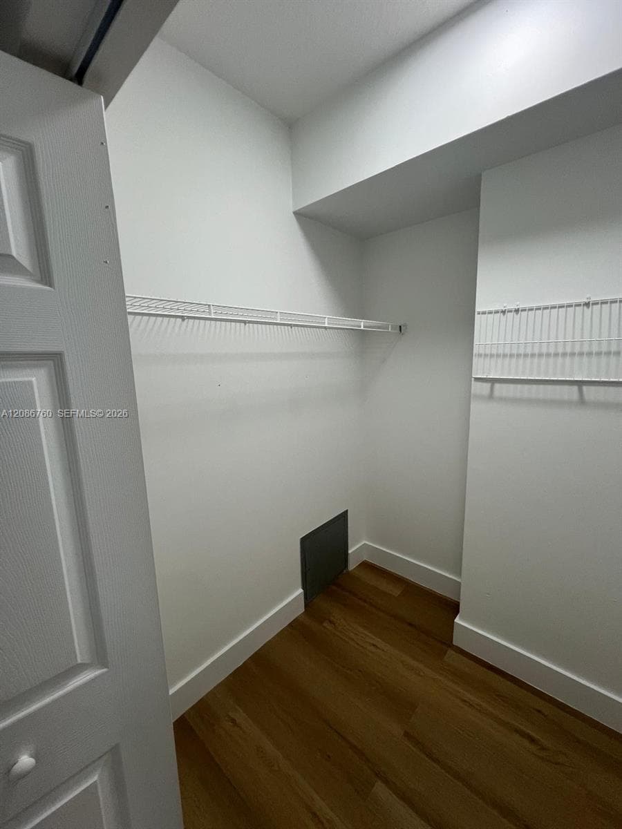 140 South Dixie Hwy · #810 in Hollywood - Photo 35