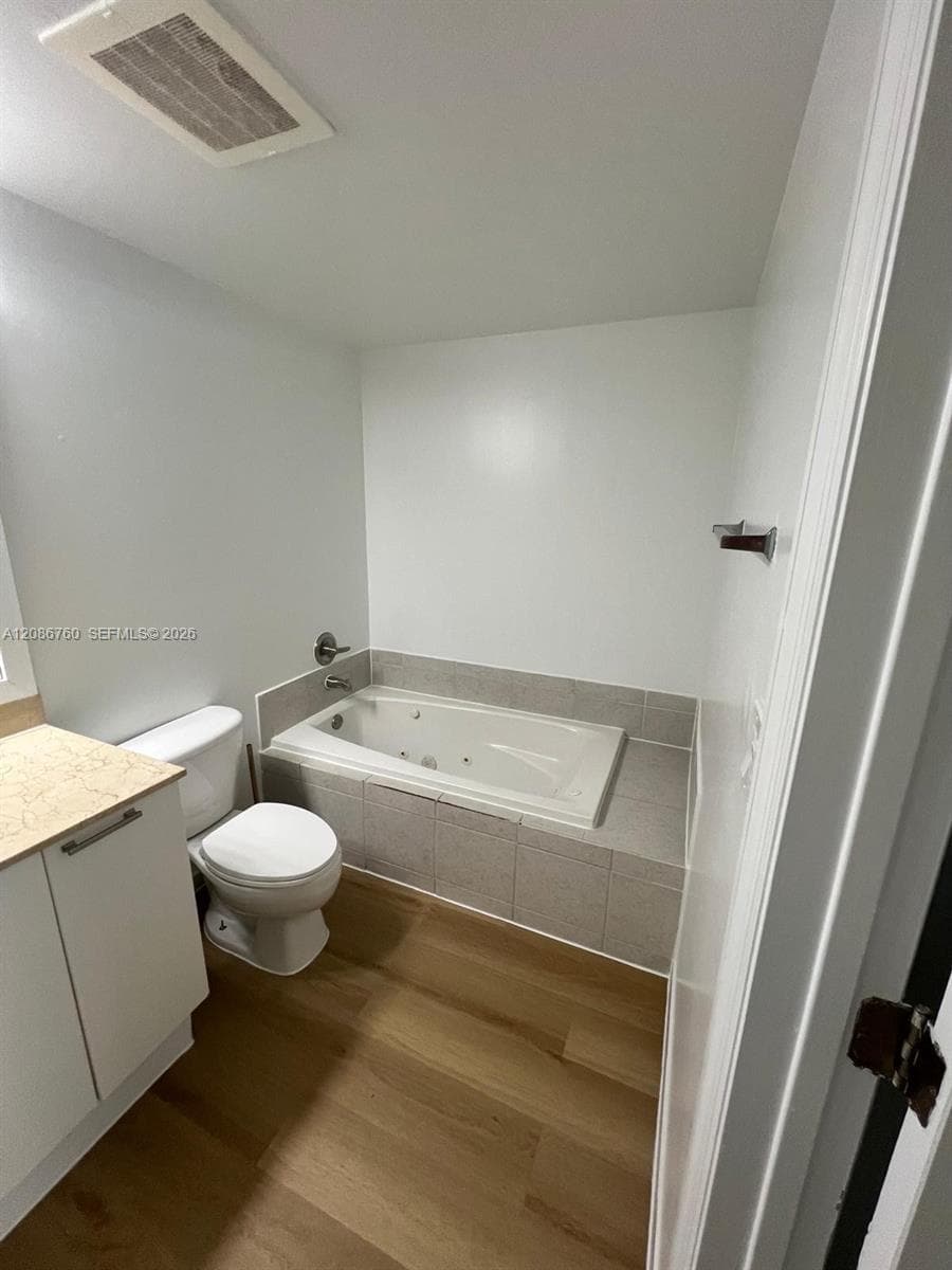 140 South Dixie Hwy · #810 in Hollywood - Photo 29