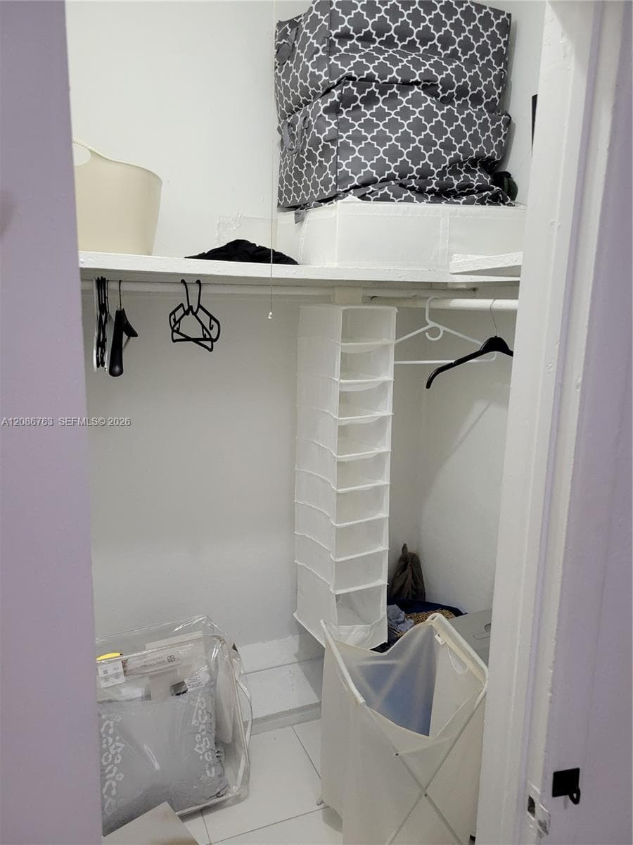 LINCOLN PLACE CONDO · #11 in Miami Beach - Photo 8