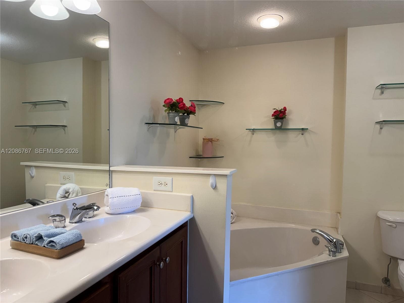 THE GRANDE CONDO · #303 in Miami - Photo 9