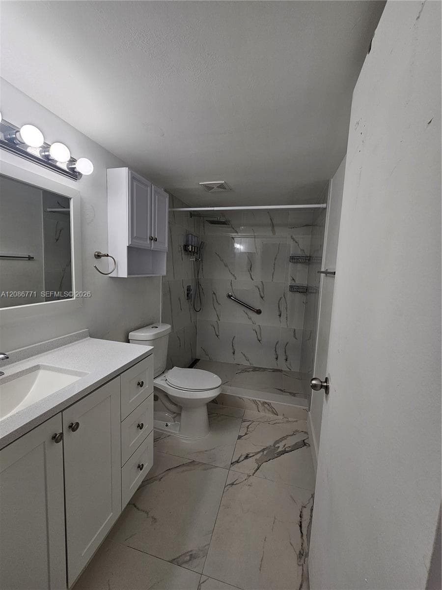Point Lake Condo · #107 in Miami - Photo 5