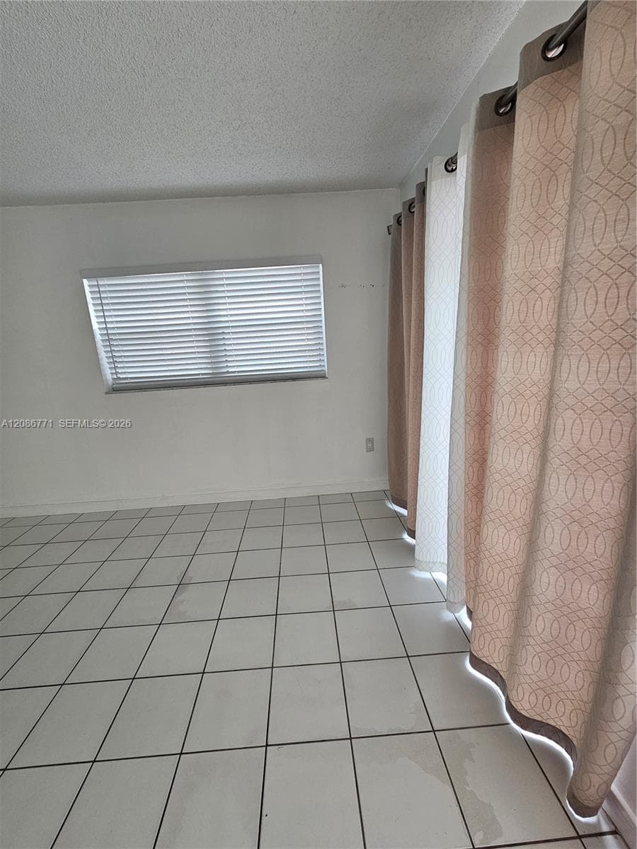 Point Lake Condo · #107 in Miami - Photo 15