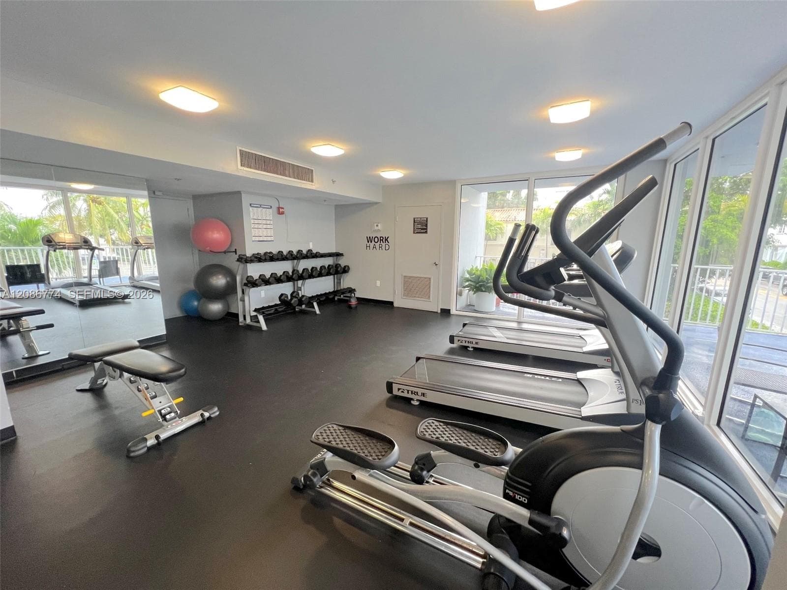 ISLANDER CONDO APTS · #604 in Miami Beach - Photo 15
