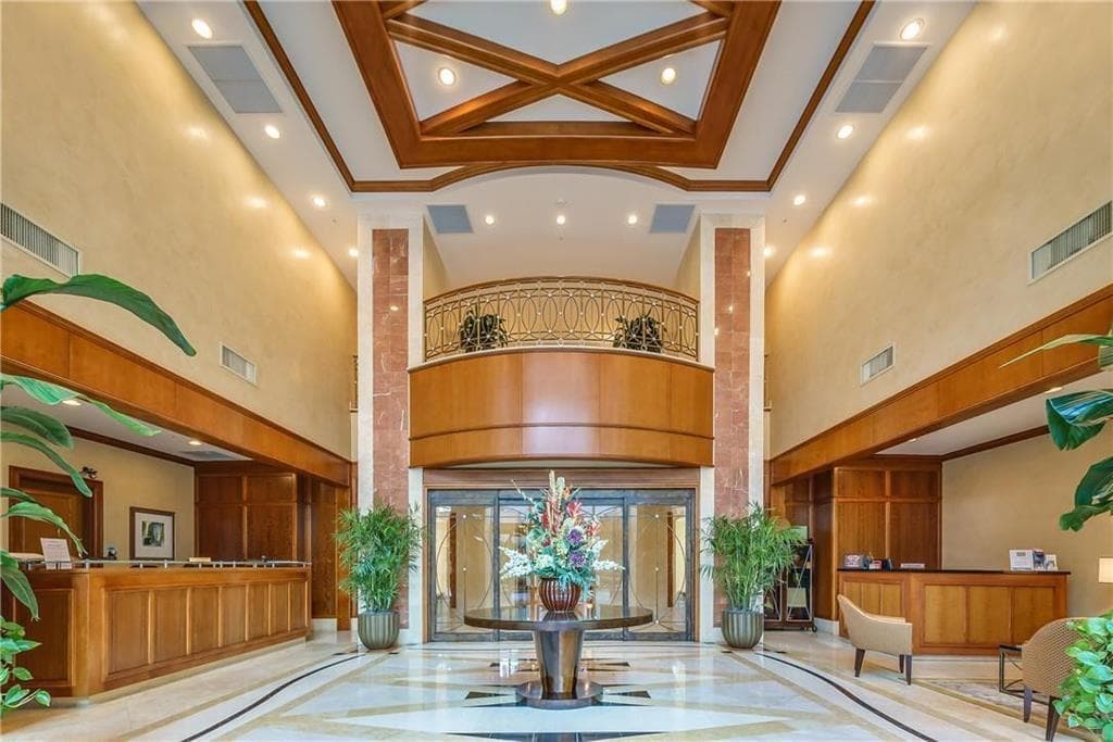 2 level lobby