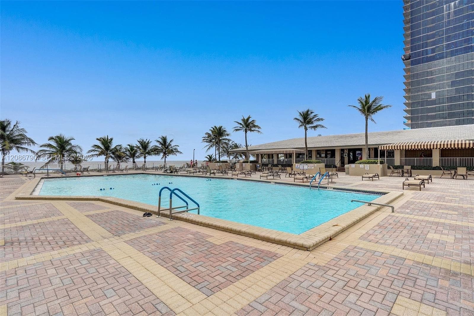 Hemispheres Condo · #LE in Hallandale Beach - Photo 12