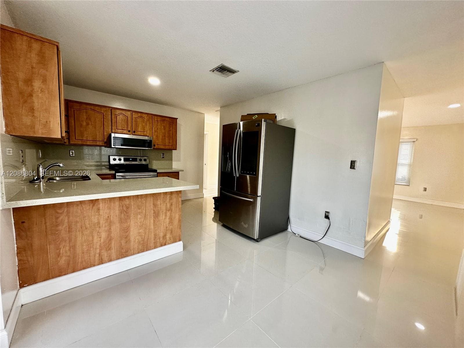 18155 SW 105th Ave photo 3