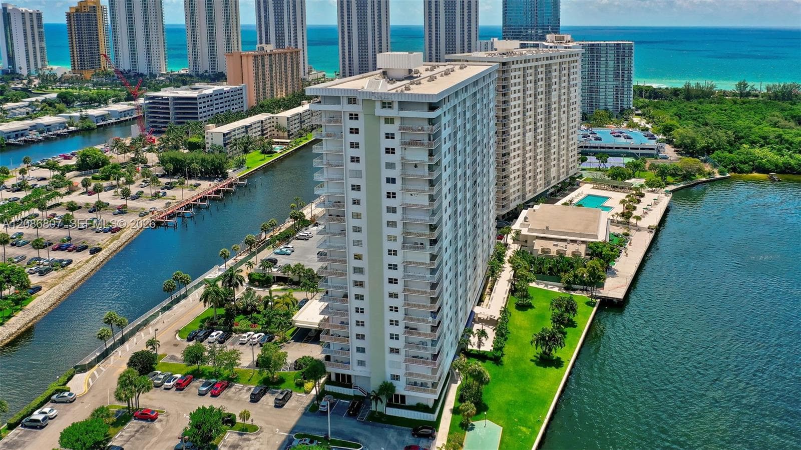 ARLEN HOUSE · #1420 in Sunny Isles Beach - Photo 50