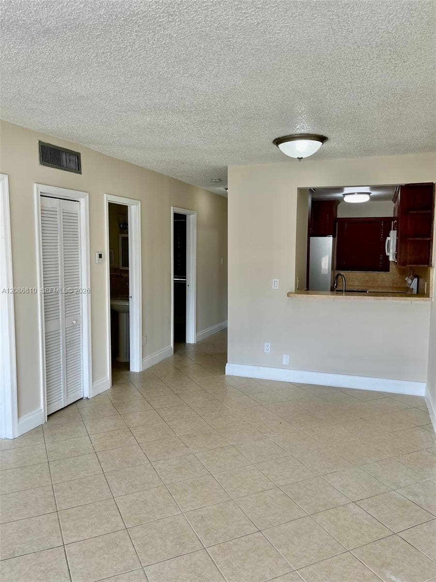 SON VIDA CONDO · #412 in Hialeah - Photo 17