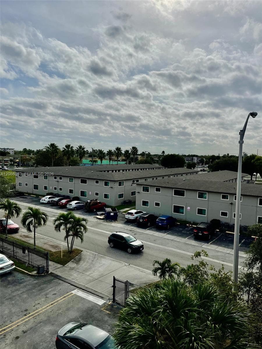 SON VIDA CONDO · #412 in Hialeah - Photo 16