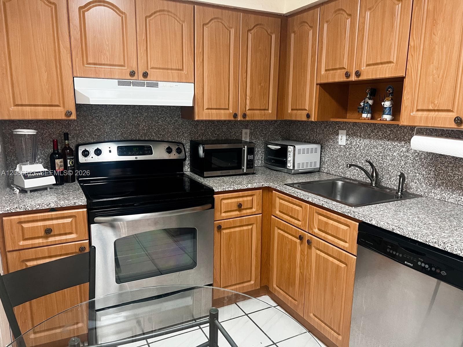 Towne Royale Condo · #204 in Sunny Isles Beach - Photo 17
