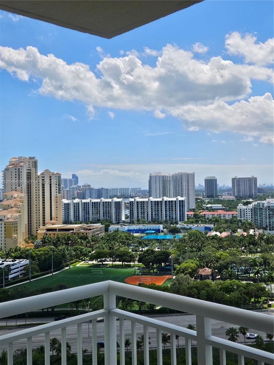 TURNBERRY ON THE GREEN · #2305 in Aventura - Photo 20