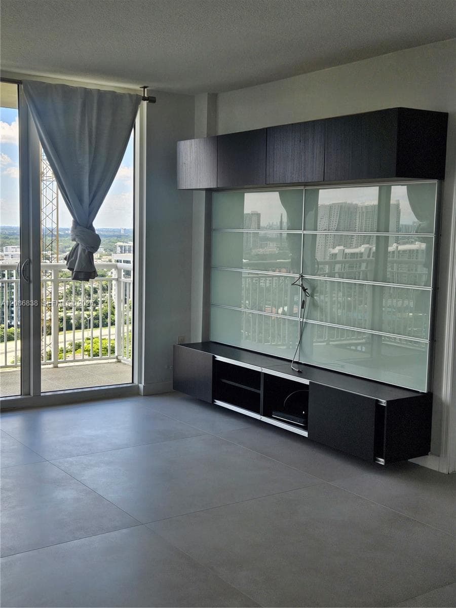 TURNBERRY ON THE GREEN · #2305 in Aventura - Photo 4