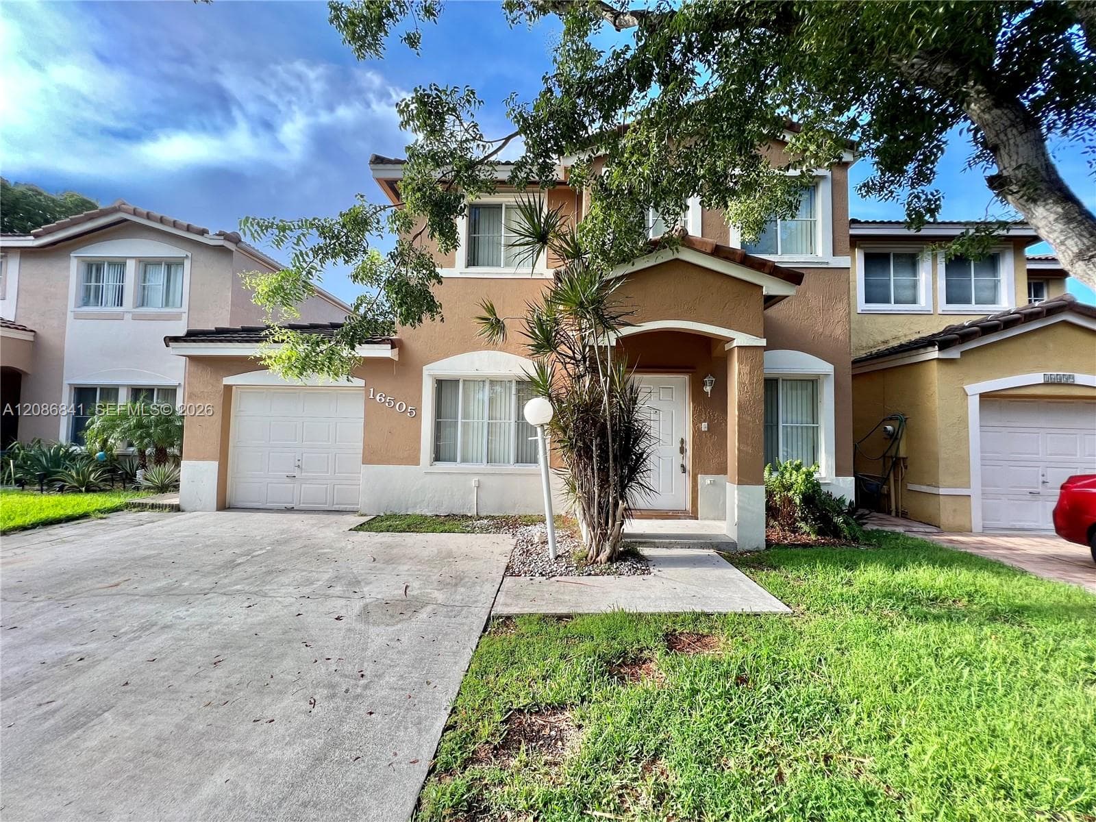 16505 SW 97th Ter photo 1
