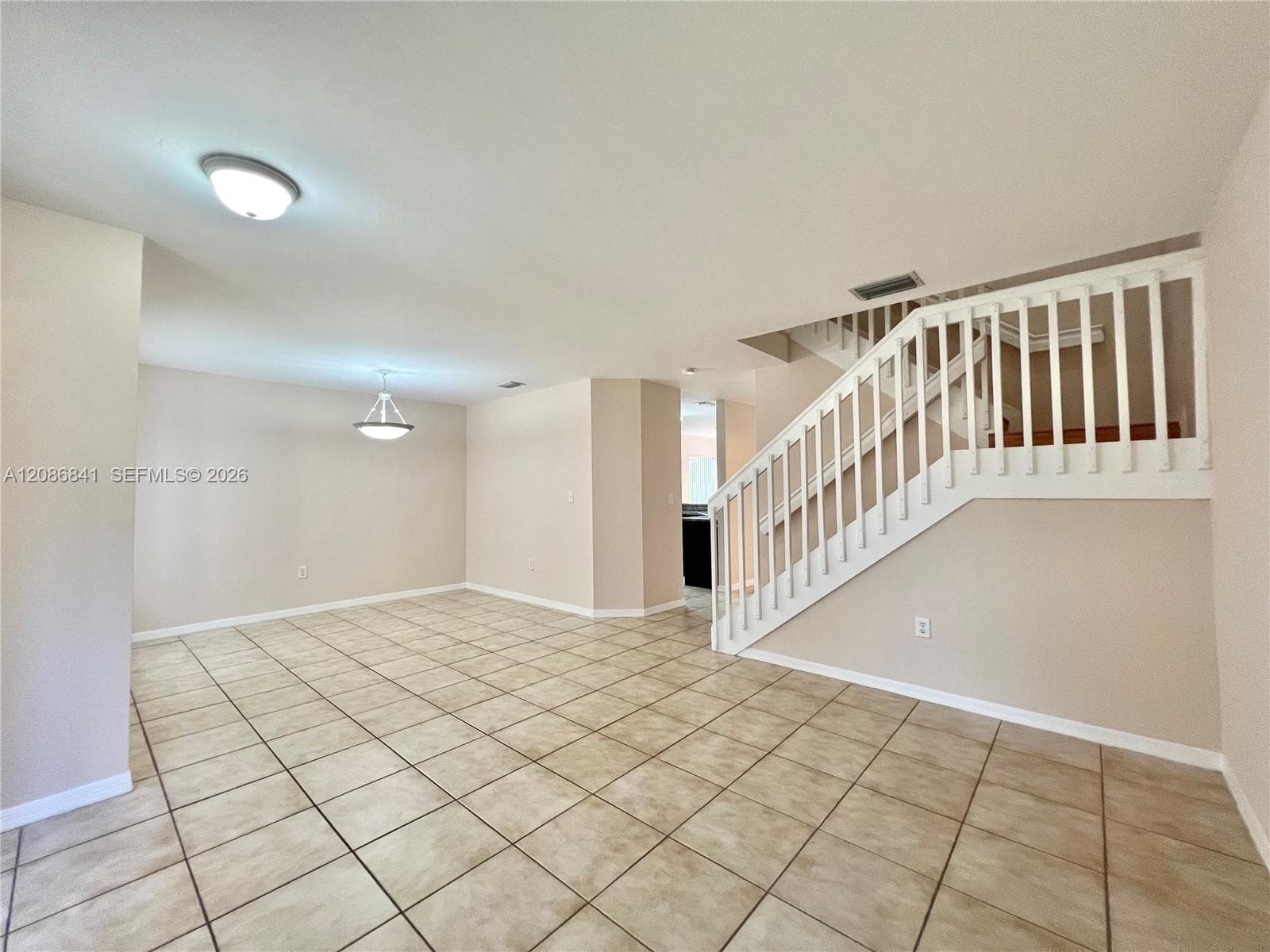 16505 SW 97th Ter photo 5