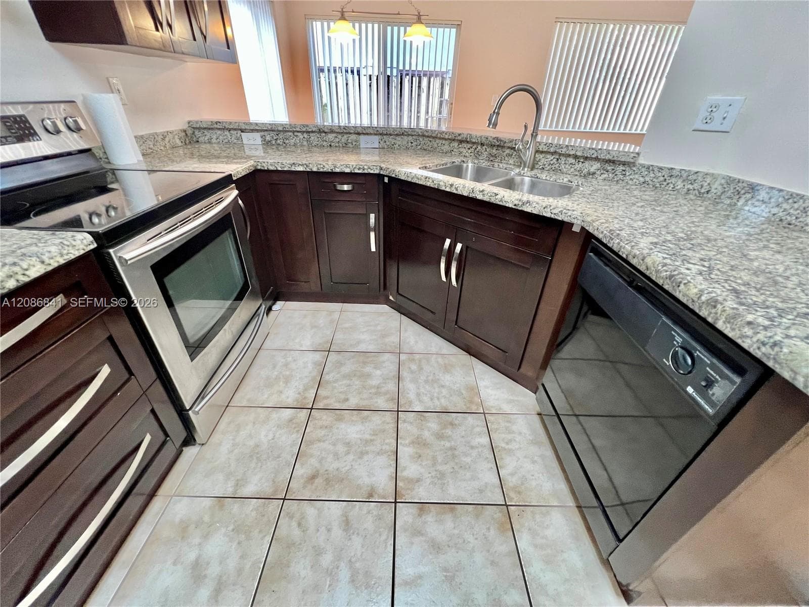 16505 SW 97th Ter photo 9