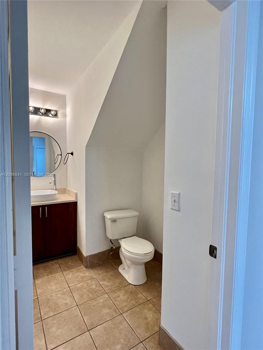 16505 SW 97th Ter photo 4