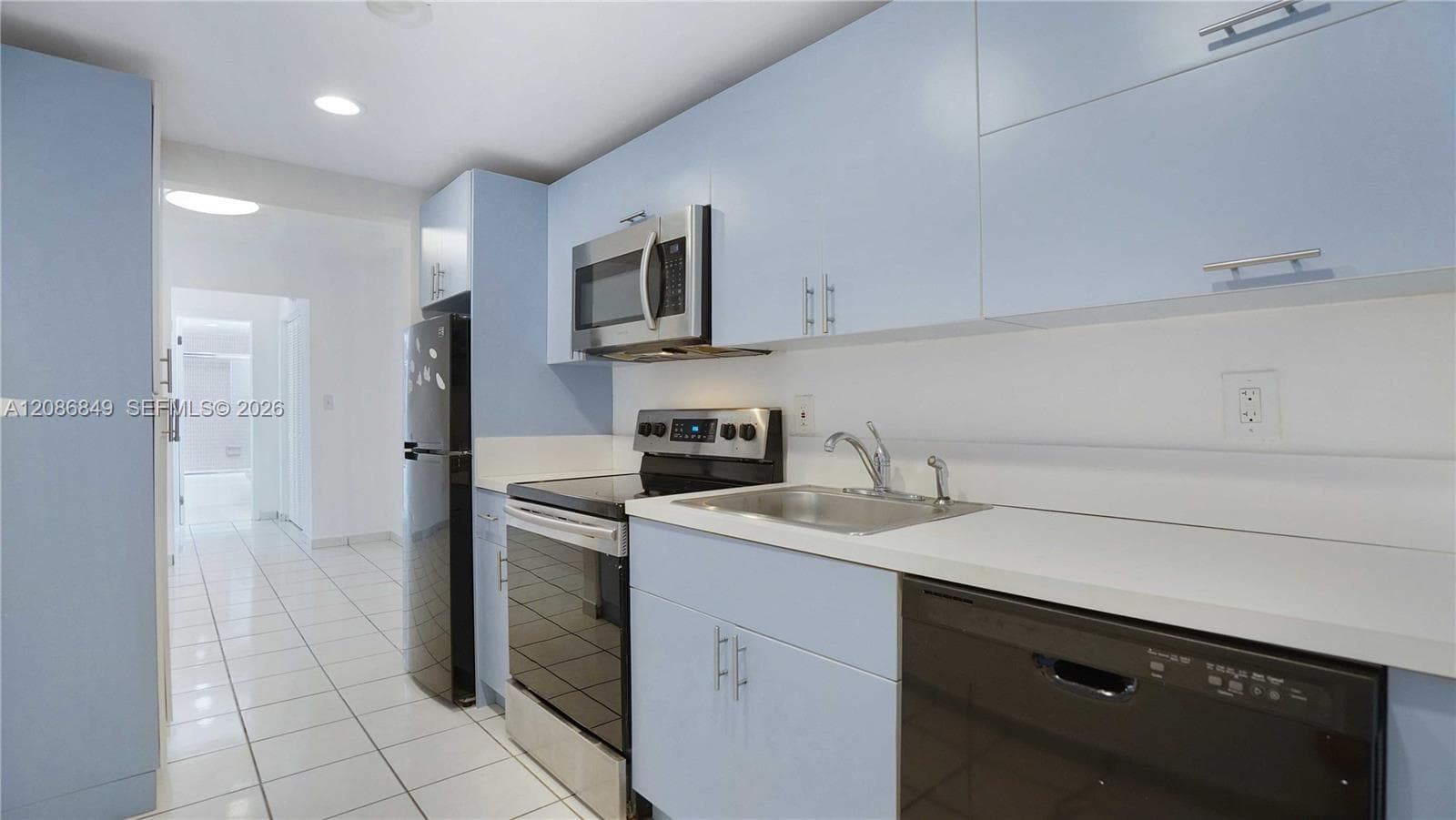 GOLDEN HOUSE CONDO · #404 in Miami Beach - Photo 3